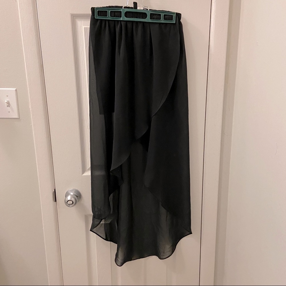 H & M high low skirt (Sz 6) in excellent condition